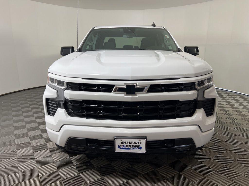 Used 2022 Summit White Chevrolet RST image 29