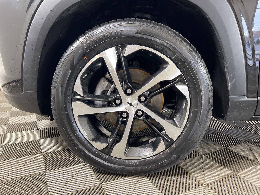 Used 2024 Black Metallic Chevrolet 1RS image 30