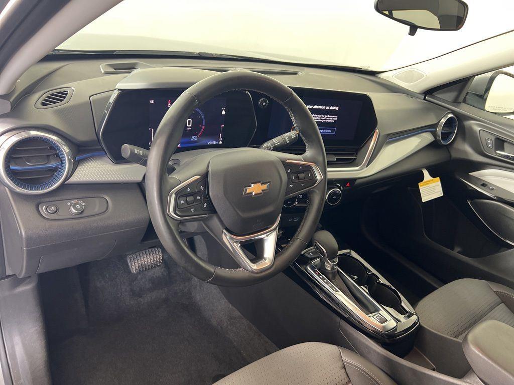 Used 2024 Sterling Gray Metallic Chevrolet LT image 4