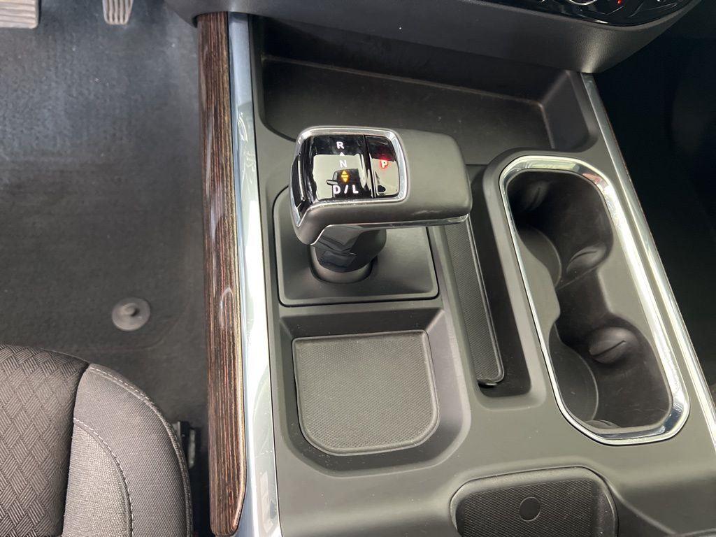 Used 2024 Gray GMC Elevation image 19