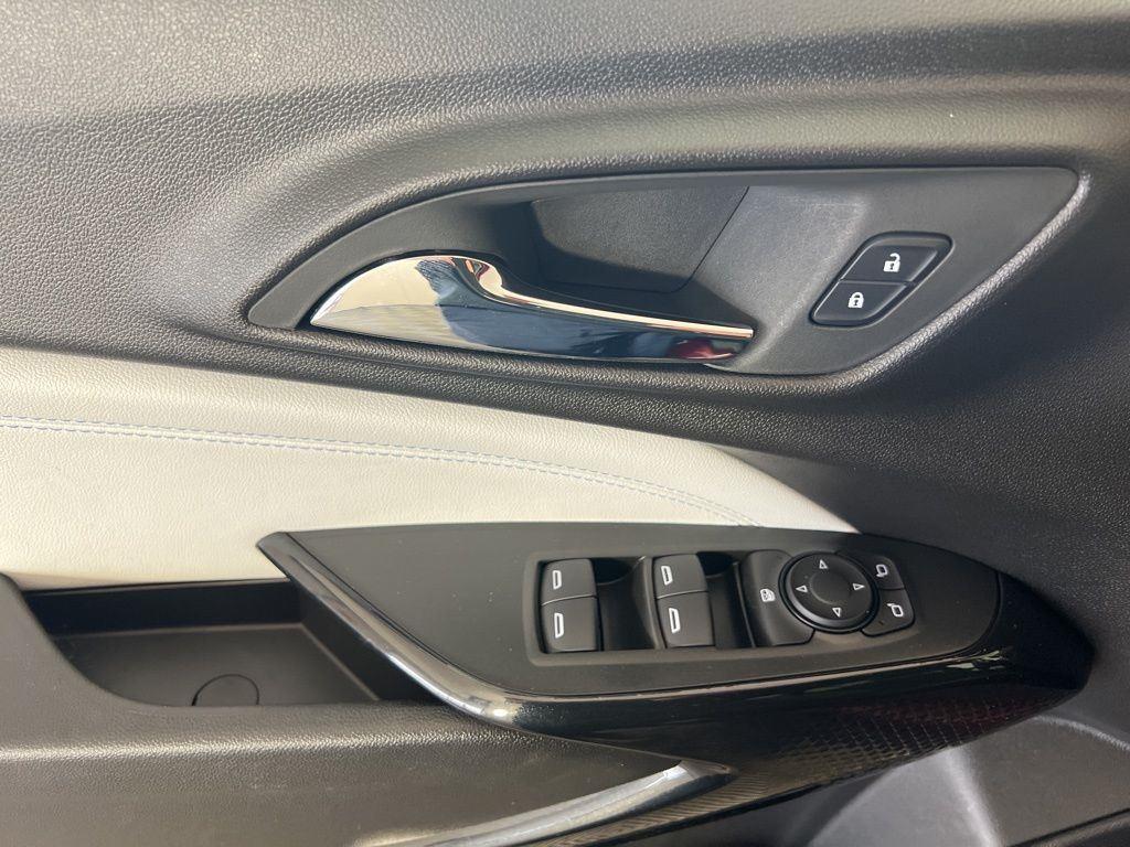Used 2025 Crimson Chevrolet LT image 6