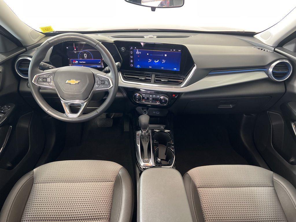 Used 2025 Crimson Chevrolet LT image 18