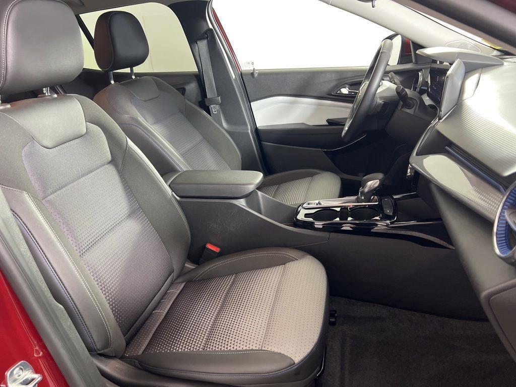 Used 2025 Crimson Chevrolet LT image 20