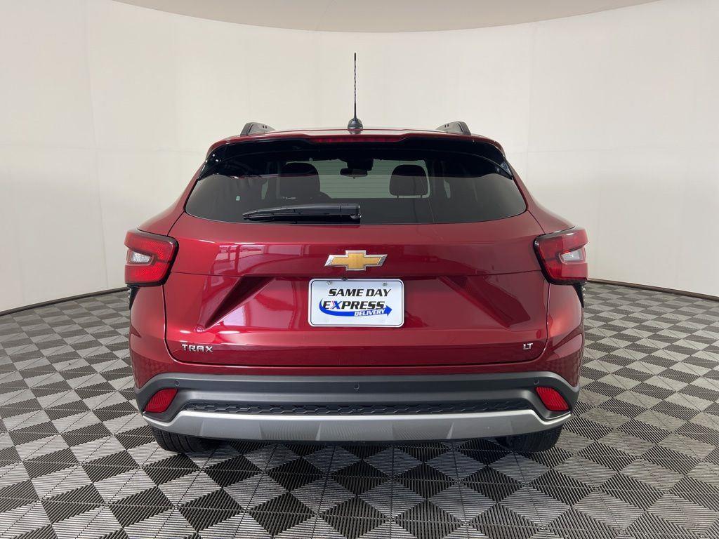 Used 2025 Crimson Chevrolet LT image 24