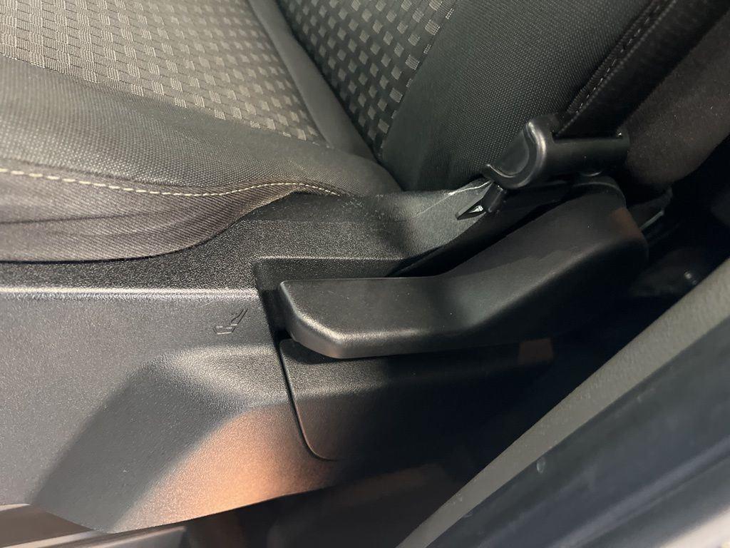Used 2020 Black Metallic Ford XLT image 6