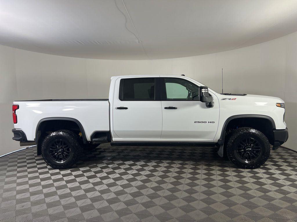 Used 2025 Summit White Chevrolet ZR2 image 28