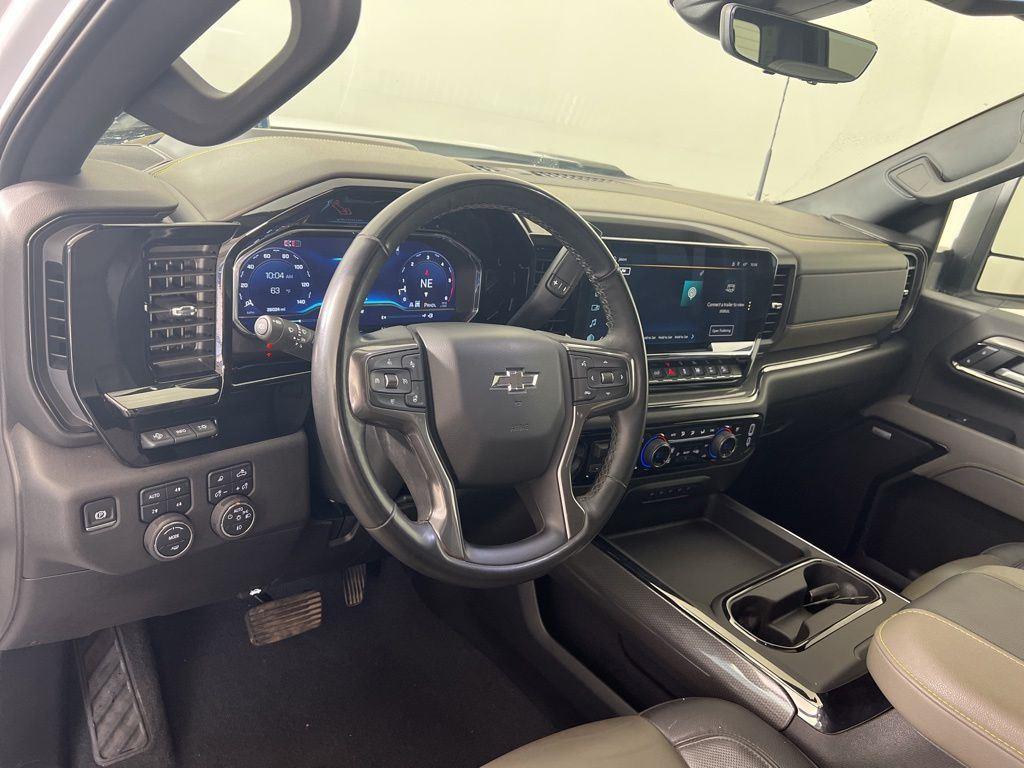 Used 2025 Summit White Chevrolet ZR2 image 4
