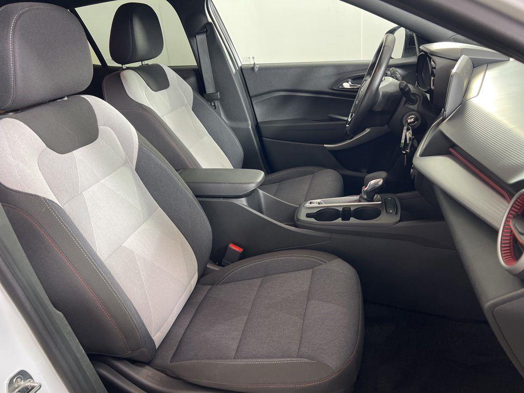 Used 2024 Summit White Chevrolet 1RS image 21