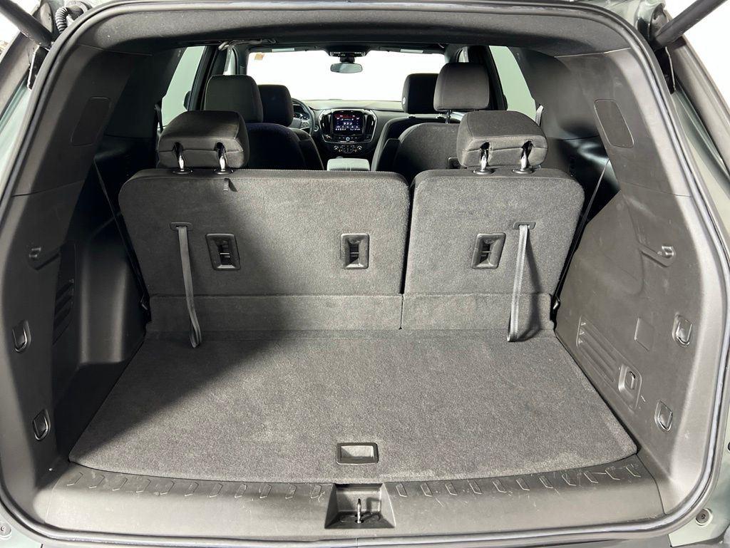 Used 2023 Silver Sage Chevrolet LT image 23