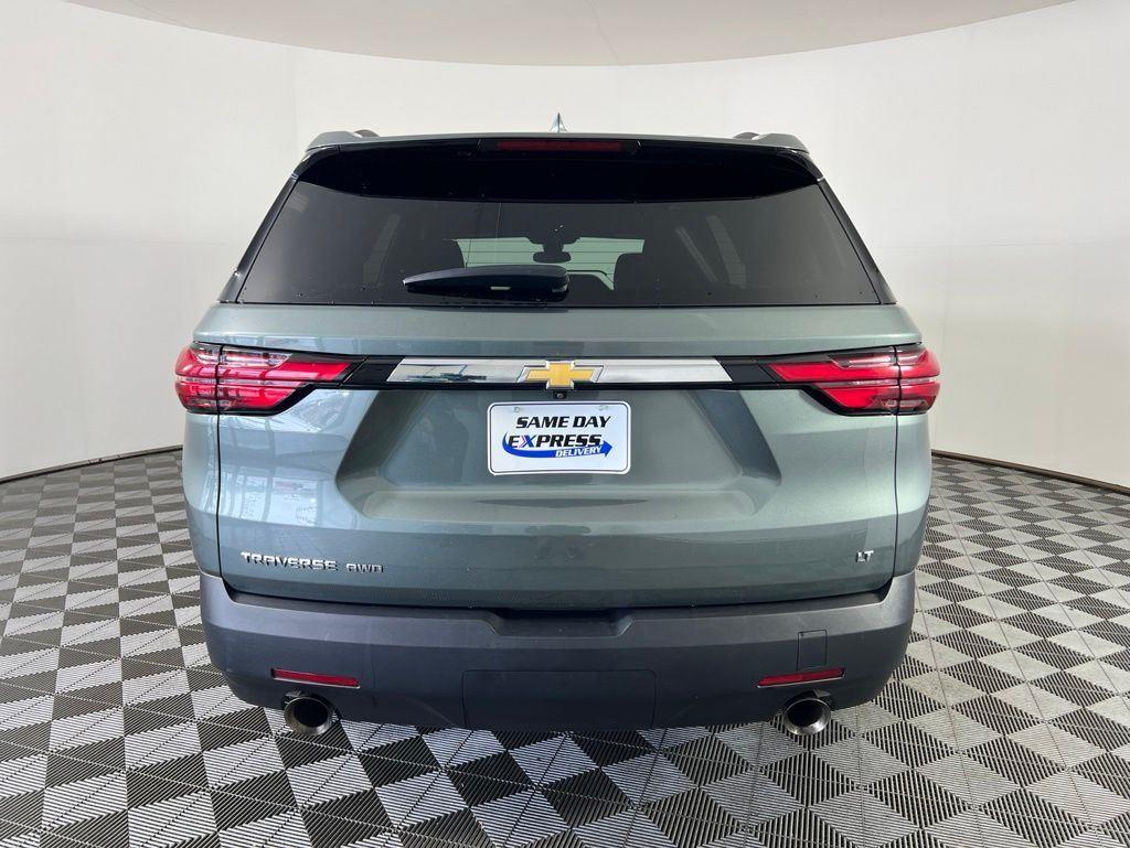 Used 2023 Silver Sage Chevrolet LT image 28