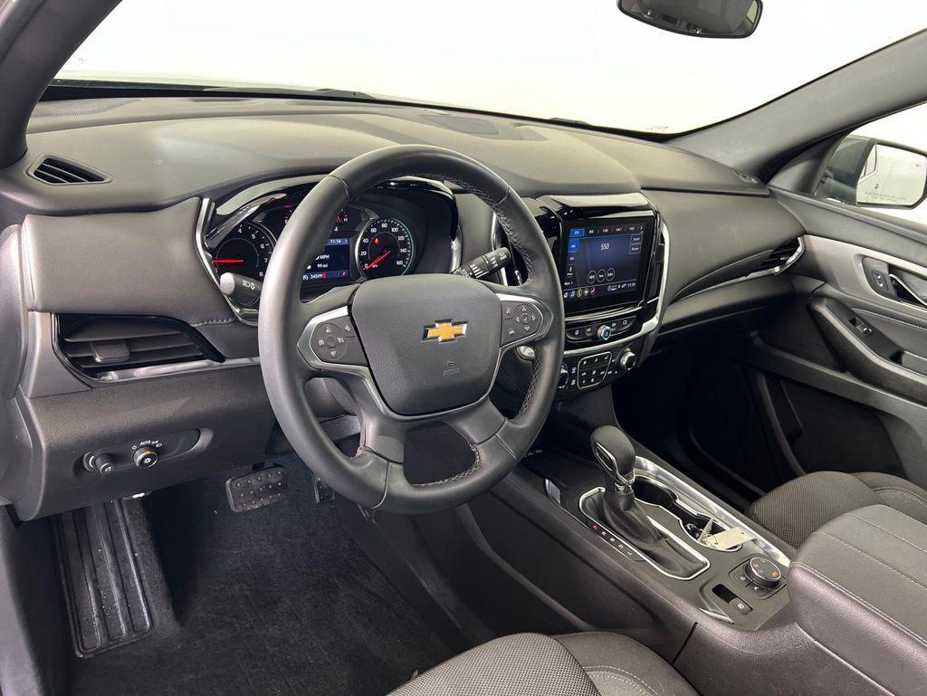 Used 2023 Silver Sage Chevrolet LT image 6