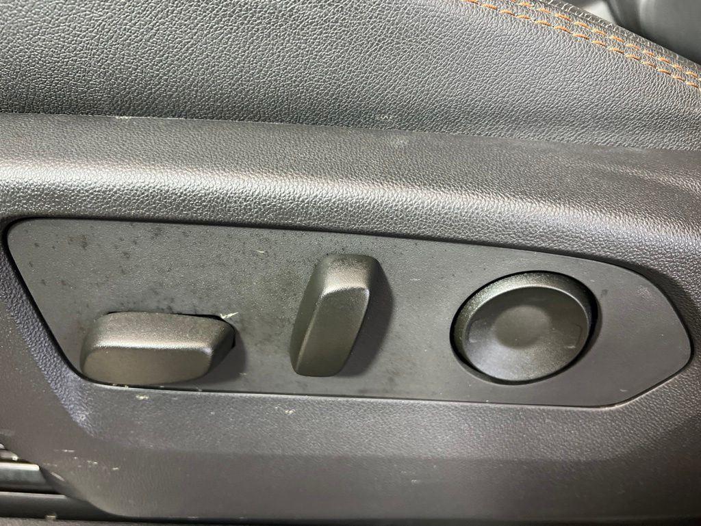 Used 2023 Titanium GMC AT4 image 7