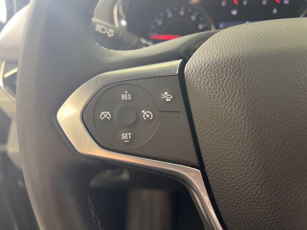 Used 2023 Silver Sage Chevrolet LT image 9