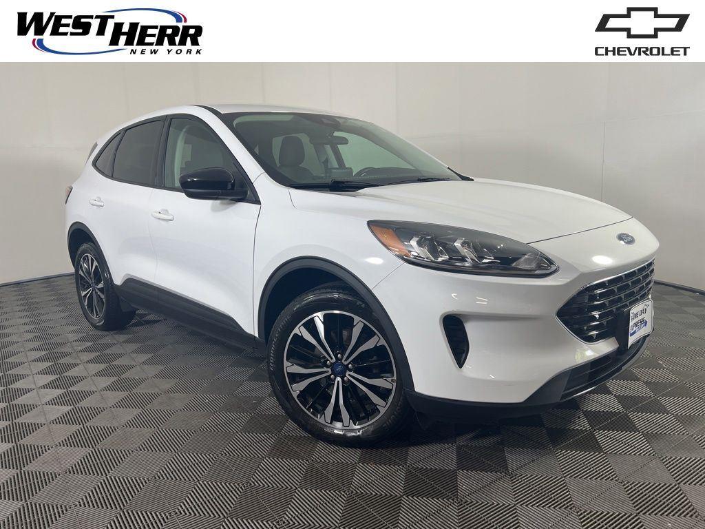  2022 Ford Escape SE AWD   