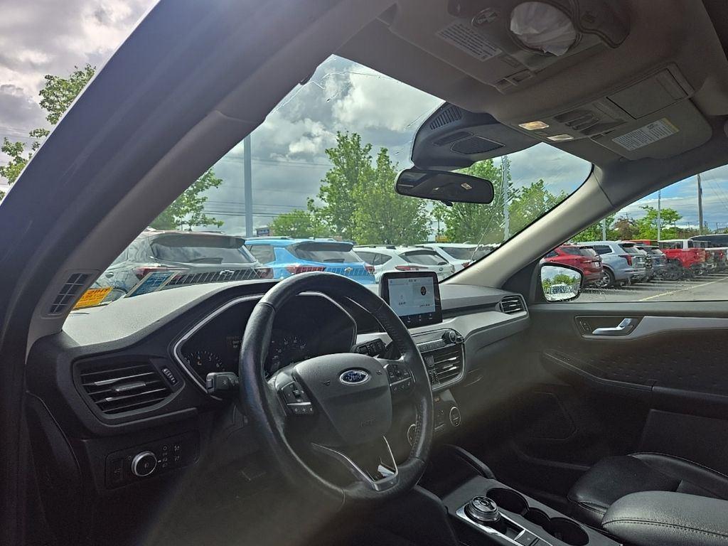 Used 2020 Green Metallic Ford SEL image 2