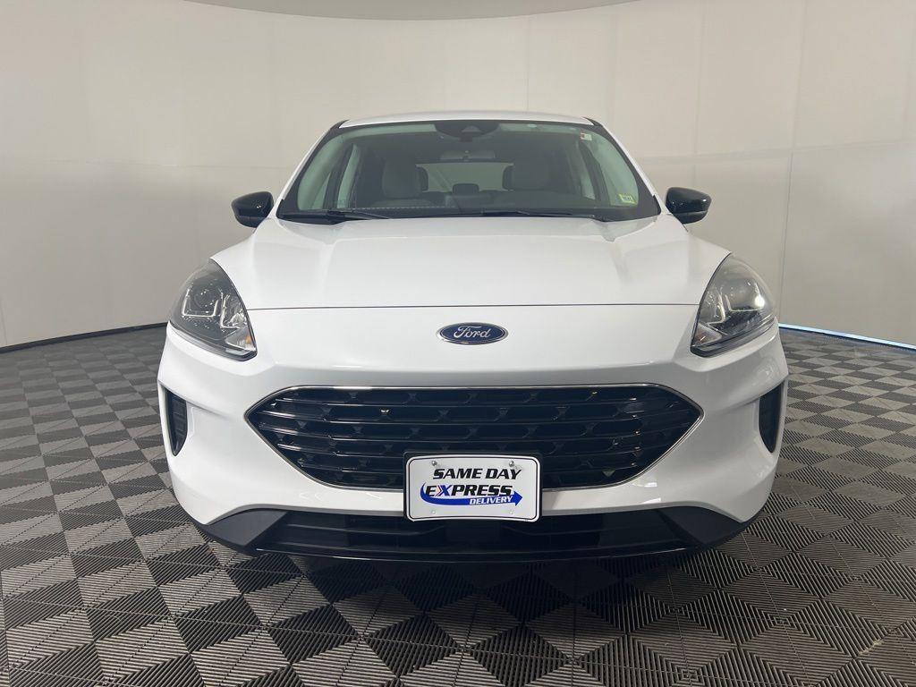 Used 2022 Oxford White Ford SE image 28