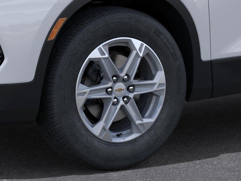 New 2026 Summit White Chevrolet 2LT image 9