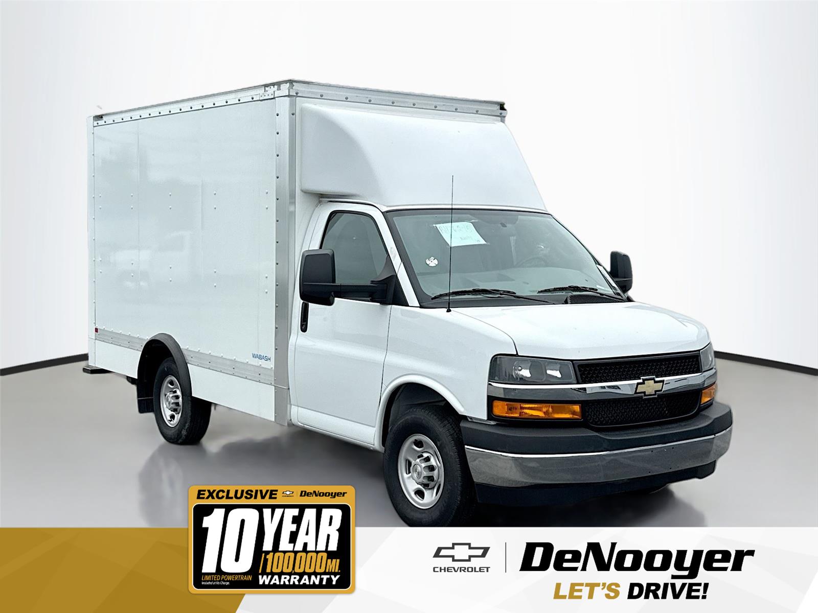 Summit White 2024 Chevrolet Express Chassis 3500 Cutaway 139 Van Rear-Wheel Drive 8-Speed Automatic