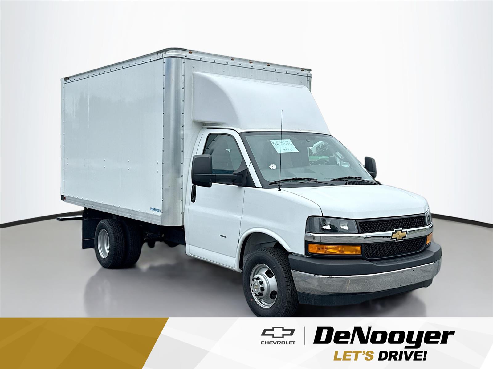 2024 Chevrolet Express Chassis 3500 Cutaway 139