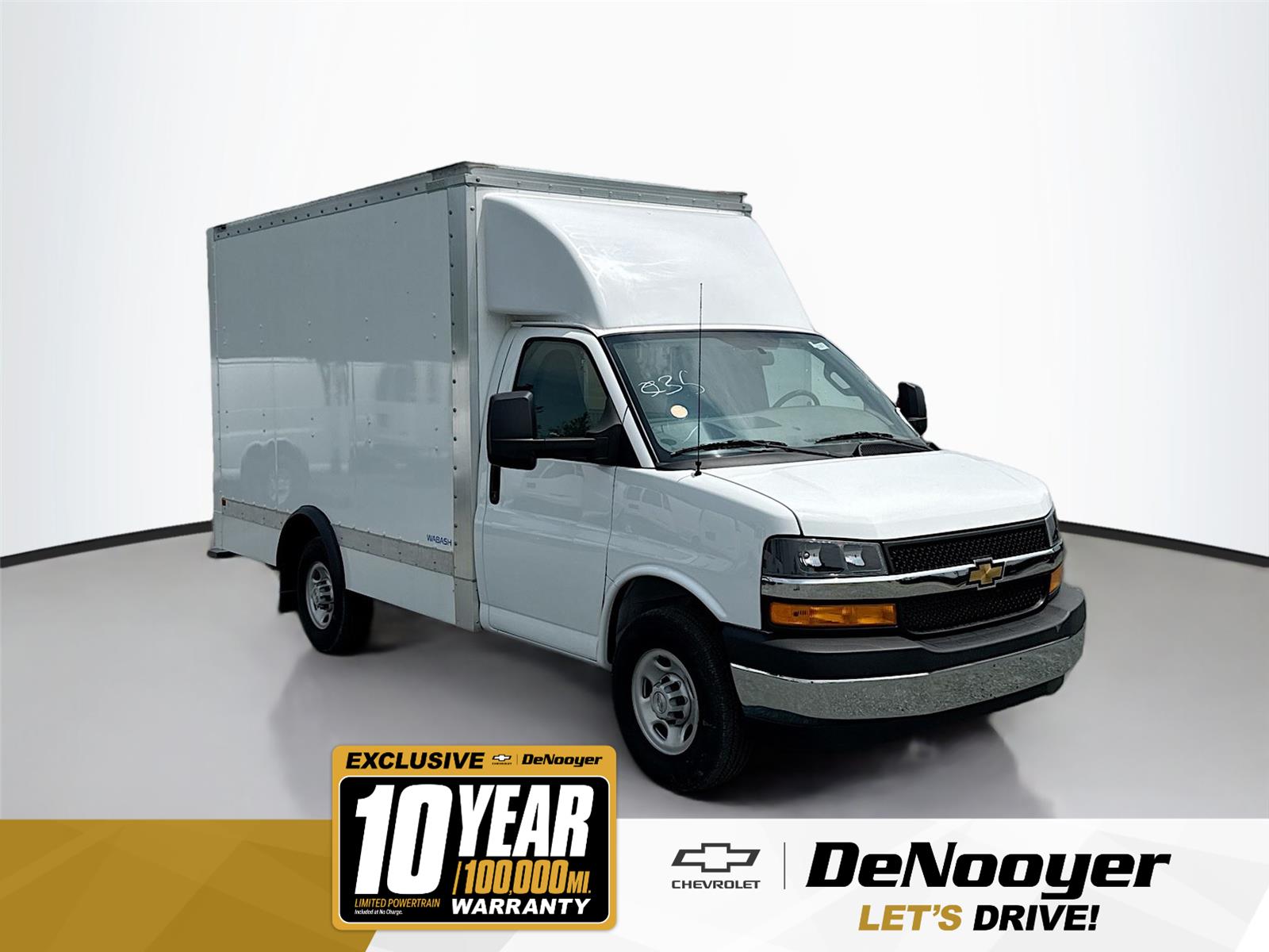 Summit White 2024 Chevrolet Express Chassis 3500 Cutaway 139 Van Rear-Wheel Drive 8-Speed Automatic