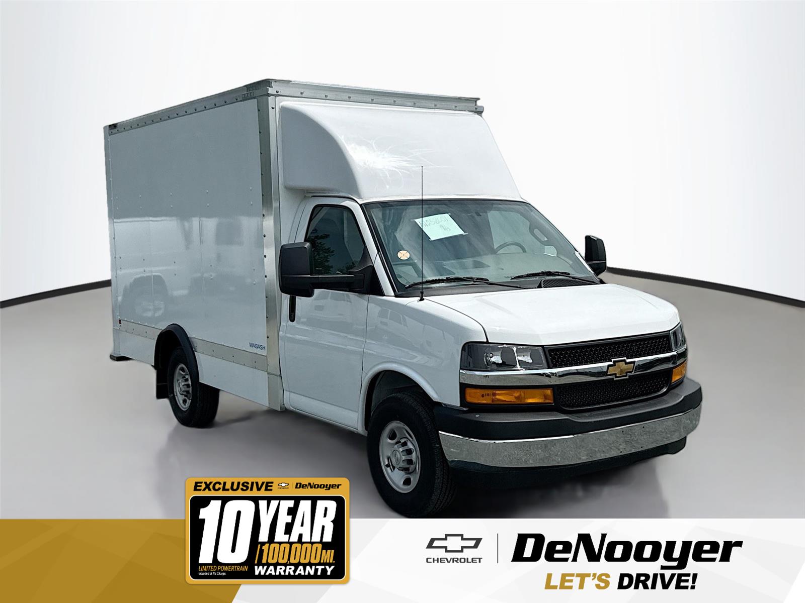 Summit White 2024 Chevrolet Express Chassis 3500 Cutaway 139 Van Rear-Wheel Drive 8-Speed Automatic