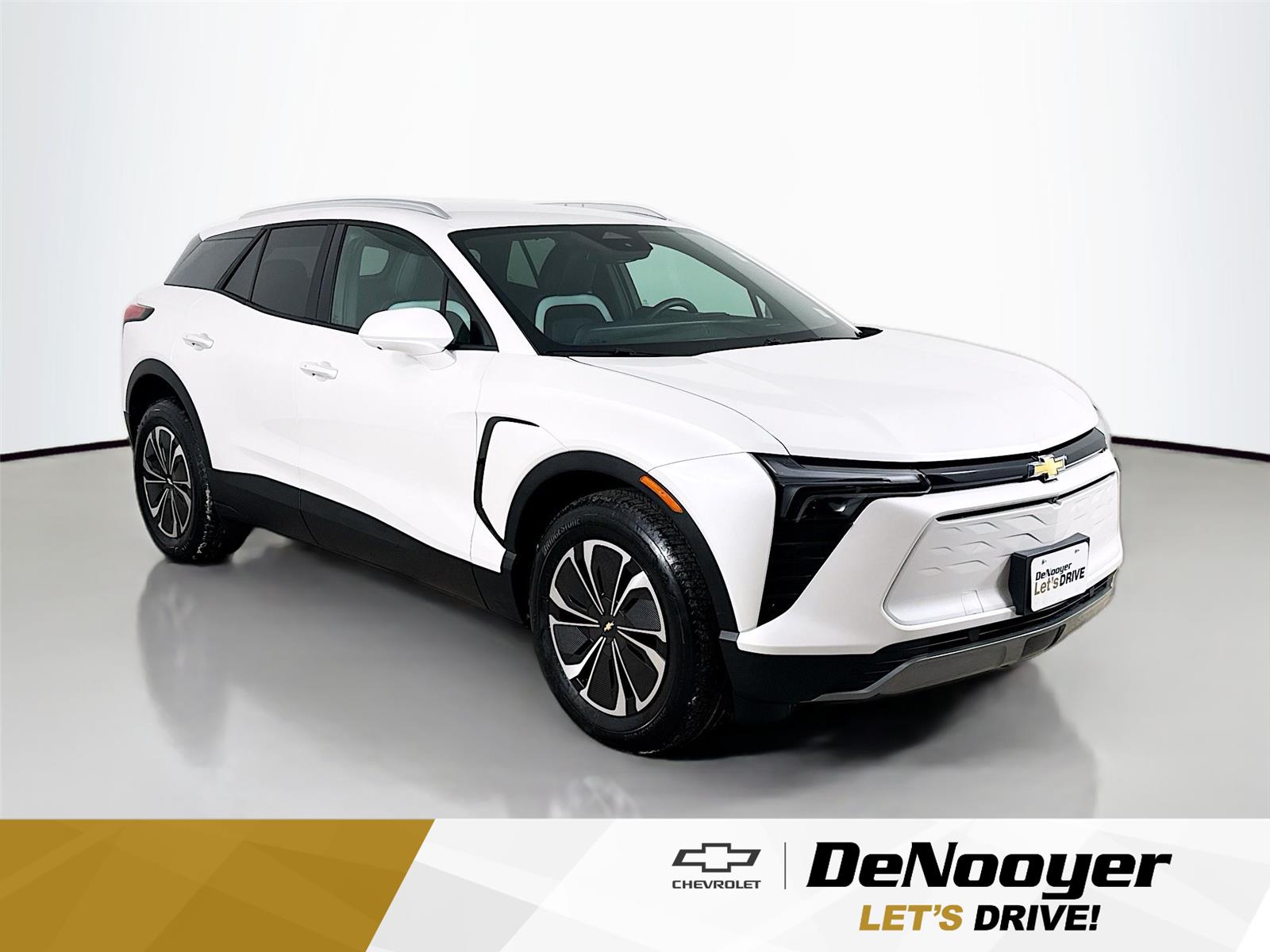 White (Iridescent Pearl Tricoat) 2024 Chevrolet Blazer EV 2LT eAWD SUV / Crossover All-Wheel Drive Automatic