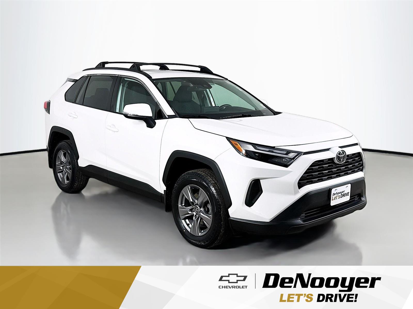 White 2022 Toyota RAV4 XLE AWD SUV / Crossover All-Wheel Drive 8-Speed Automatic