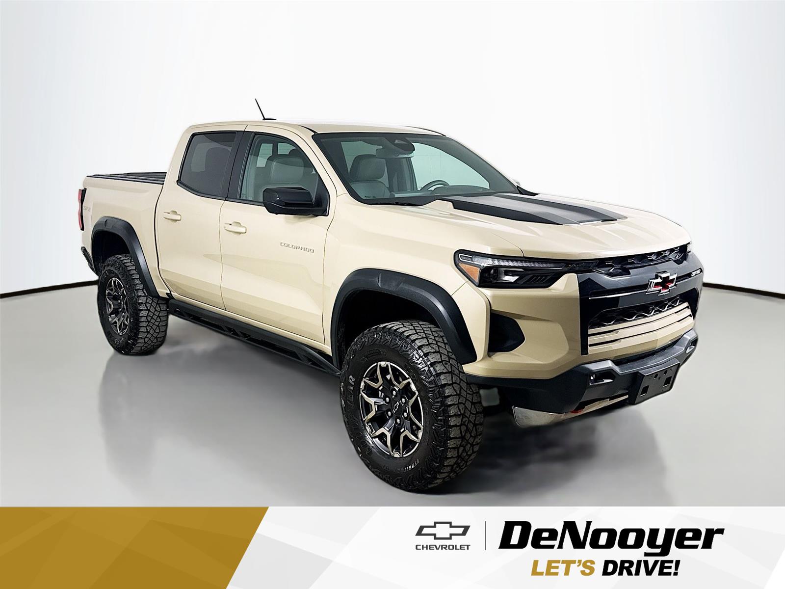 Sand Dune Metallic 2023 Chevrolet Colorado ZR2 Crew Cab 4WD Pickup Truck Four-Wheel Drive 8-Speed Automatic
