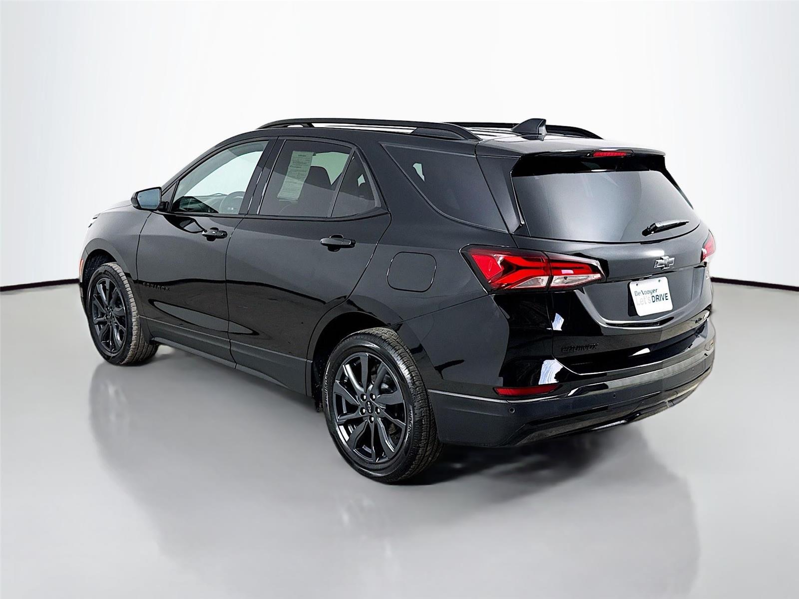 View vehicle photo 7