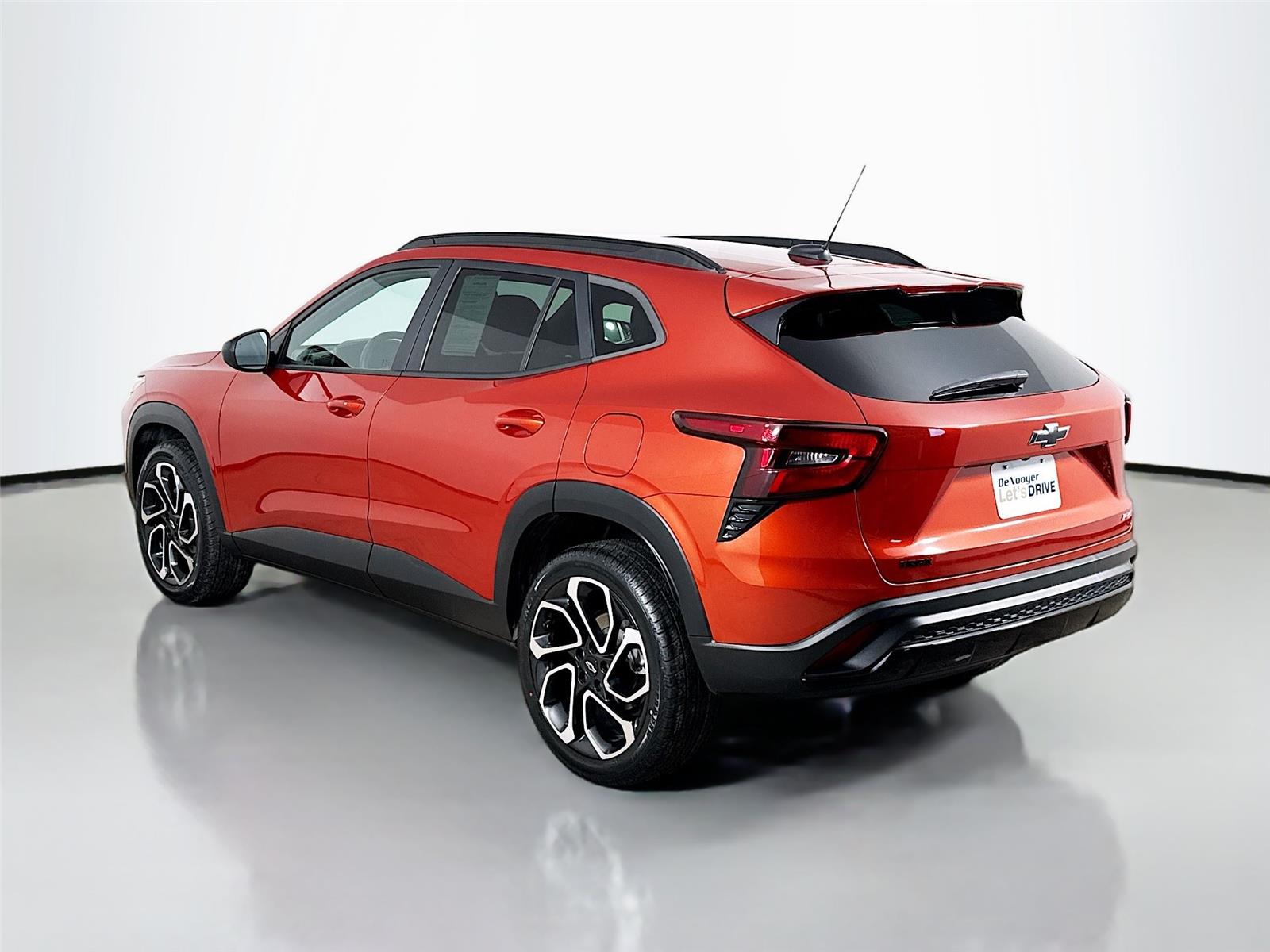 View vehicle photo 7