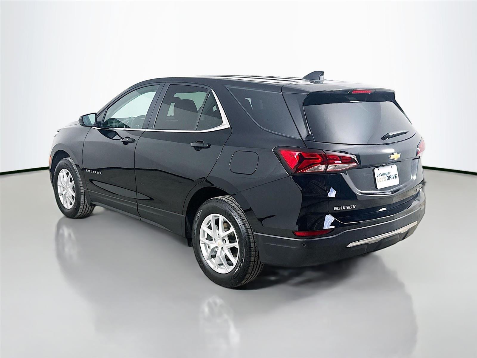 View vehicle photo 7