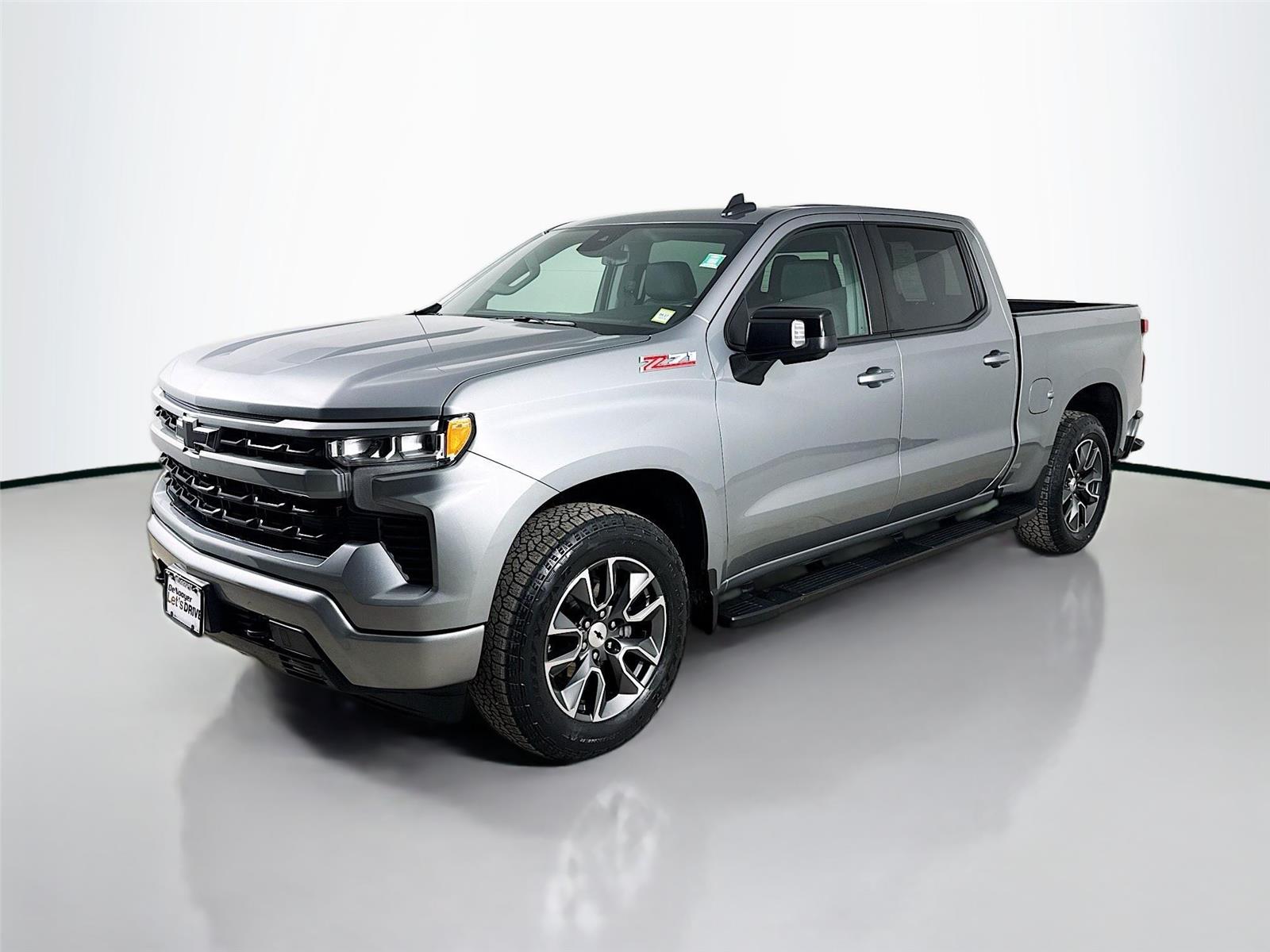 View vehicle photo 5