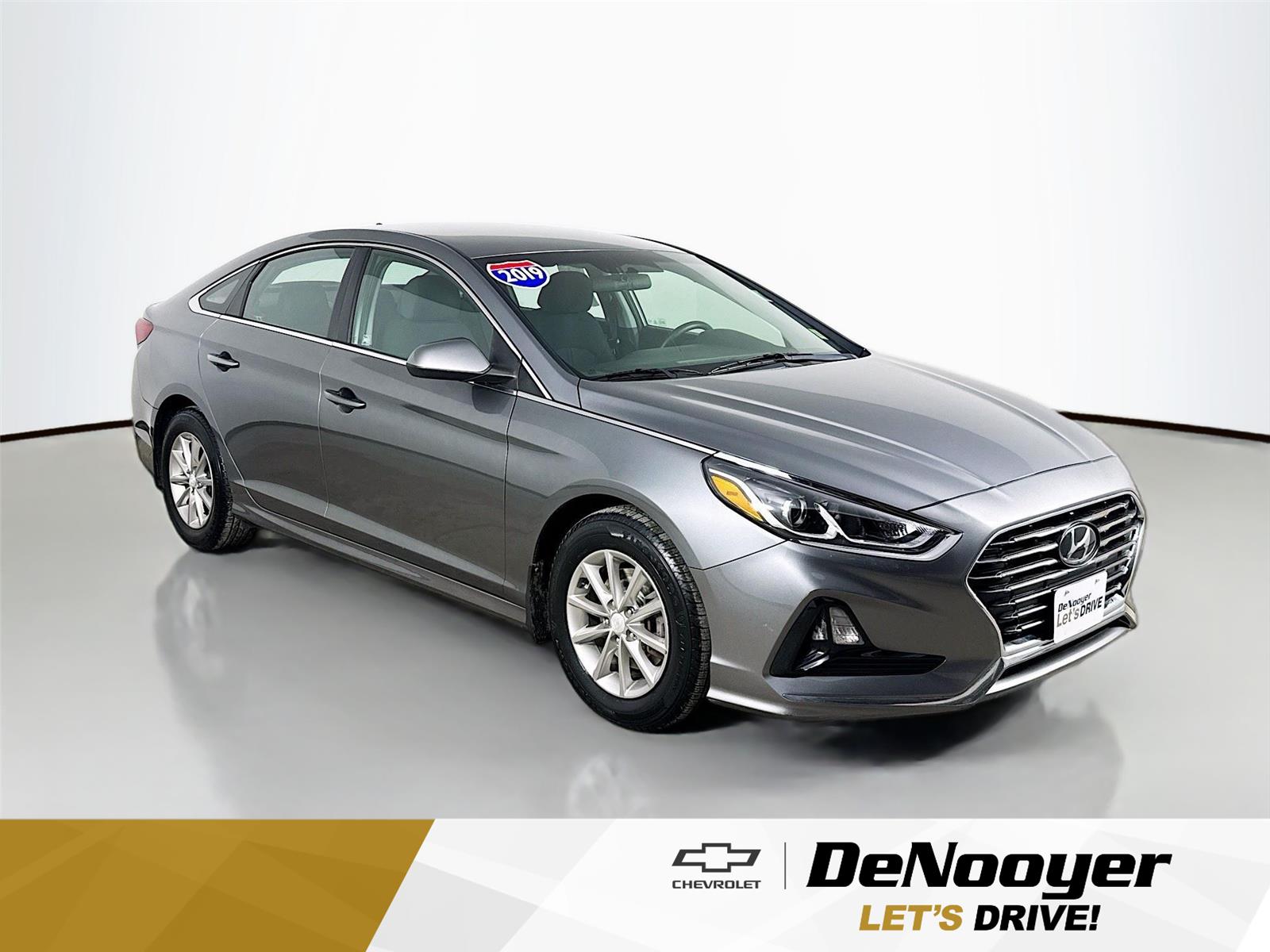 Machine Gray 2019 Hyundai Sonata SE FWD Sedan Front-Wheel Drive Automatic
