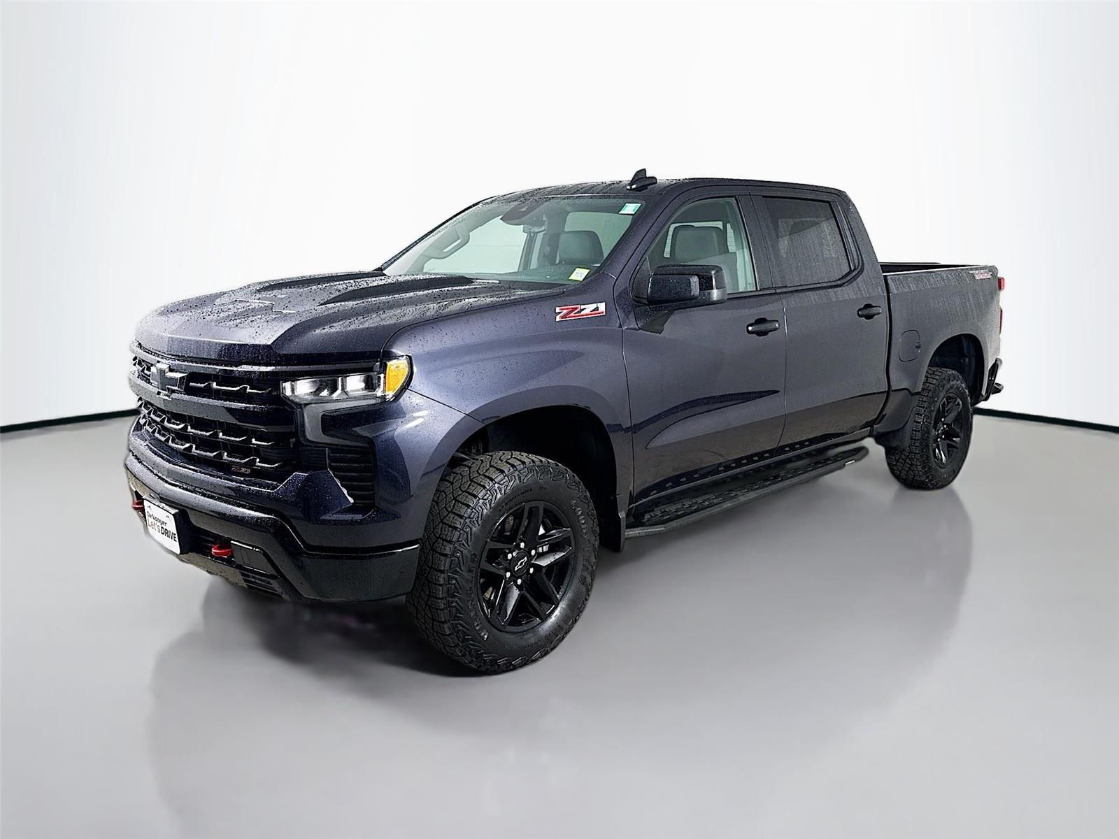 View vehicle photo 5