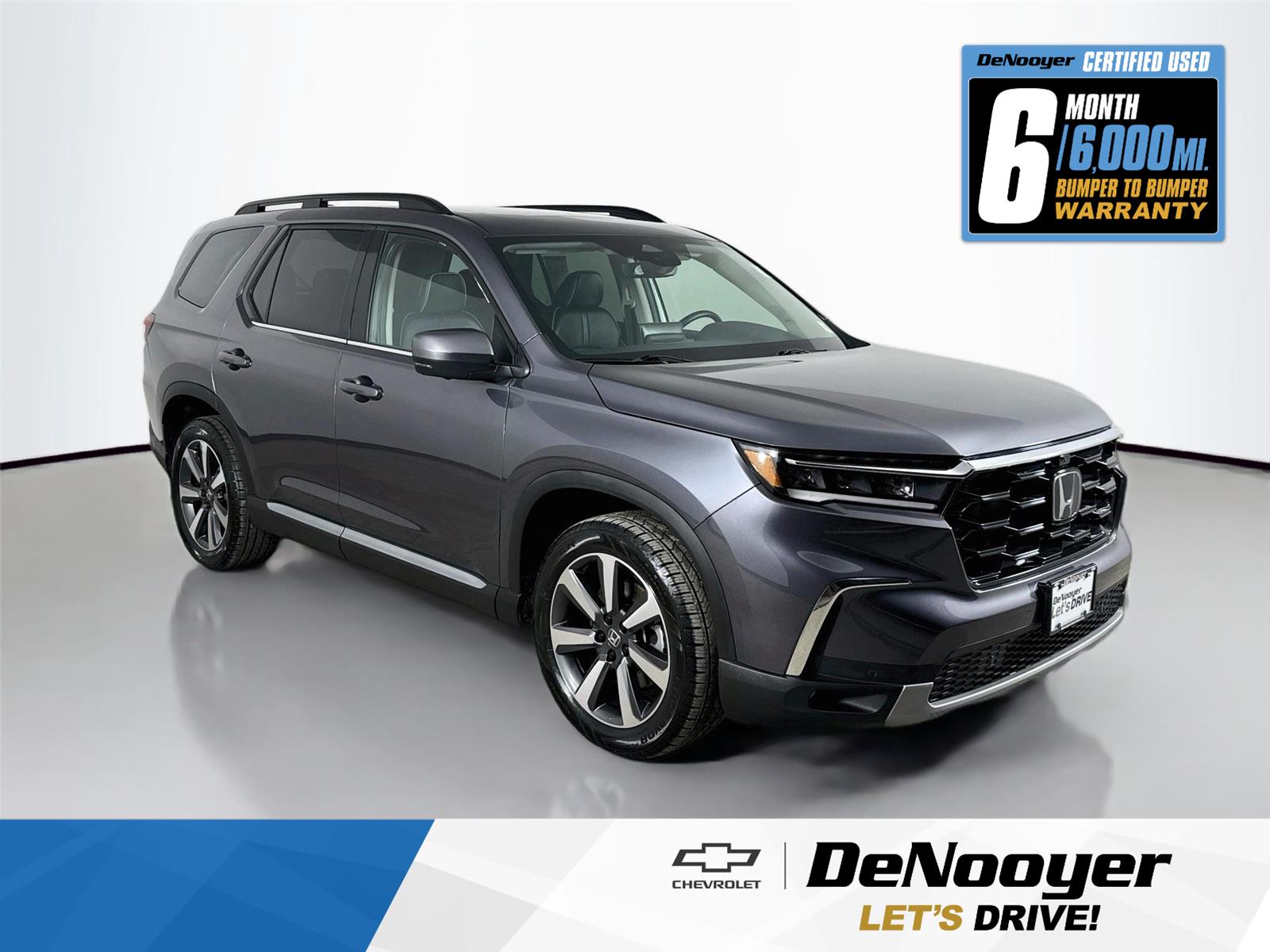 Gray (Modern Steel Metallic) 2023 Honda Pilot SUV / Crossover All-Wheel Drive Automatic