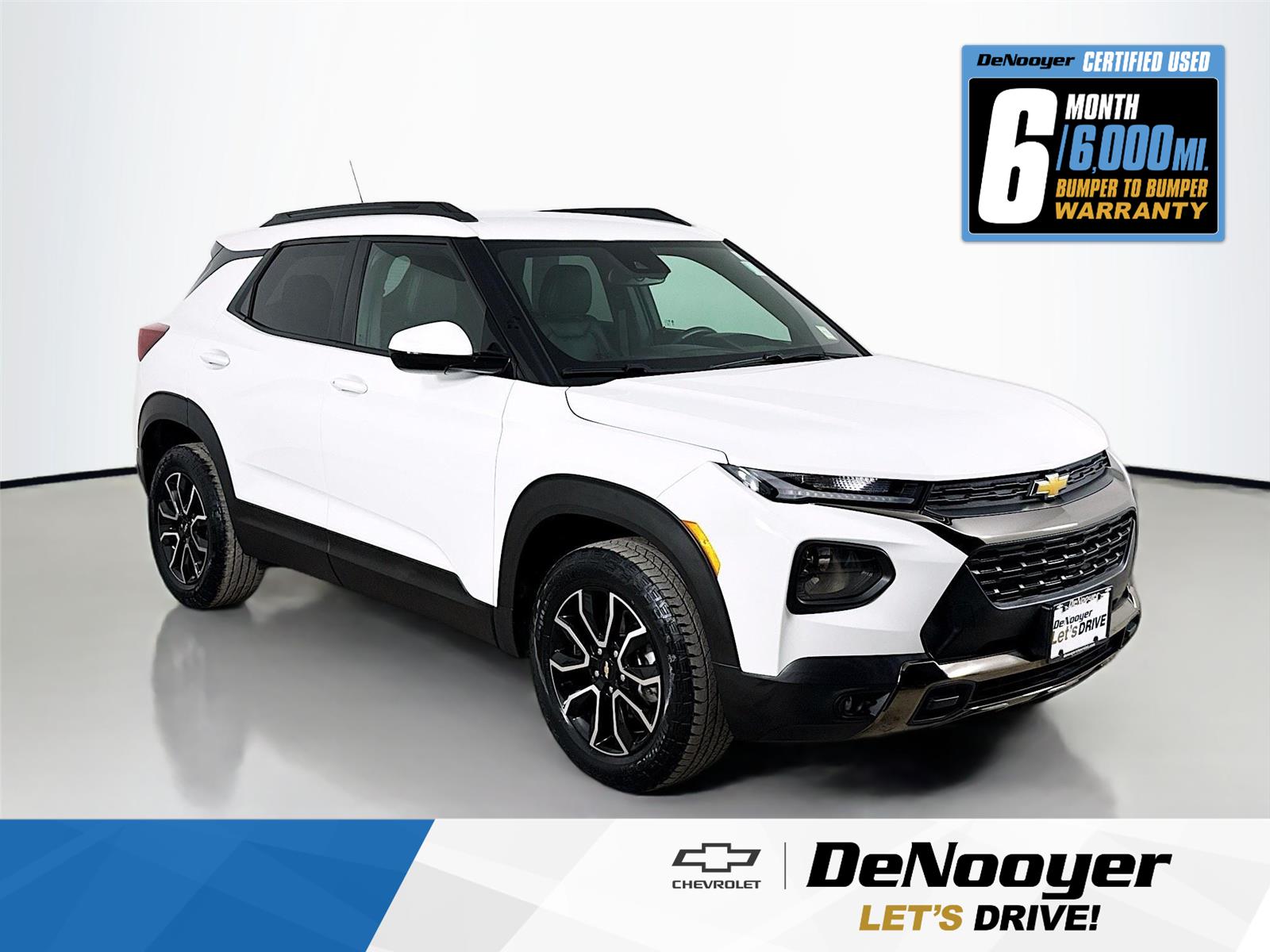 Summit White 2023 Chevrolet Trailblazer SUV / Crossover Four-Wheel Drive 9-Speed Automatic