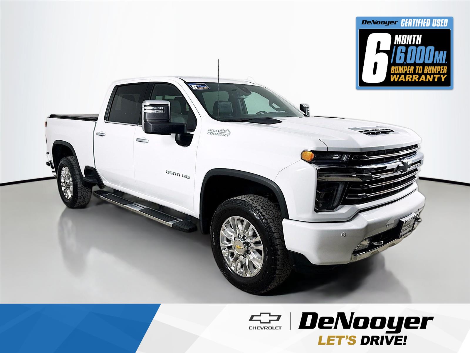 Summit White 2022 Chevrolet Silverado 2500HD Pickup Truck Four-Wheel Drive 6-Speed Automatic