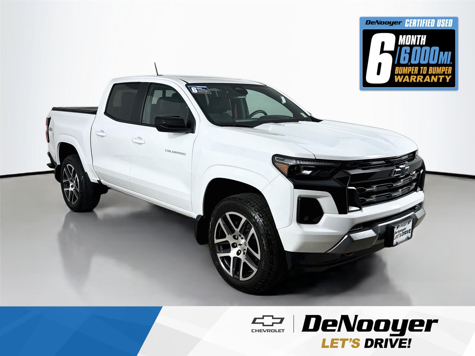 Summit White 2023 Chevrolet Colorado Pickup Truck Four-Wheel Drive 8-Speed Automatic