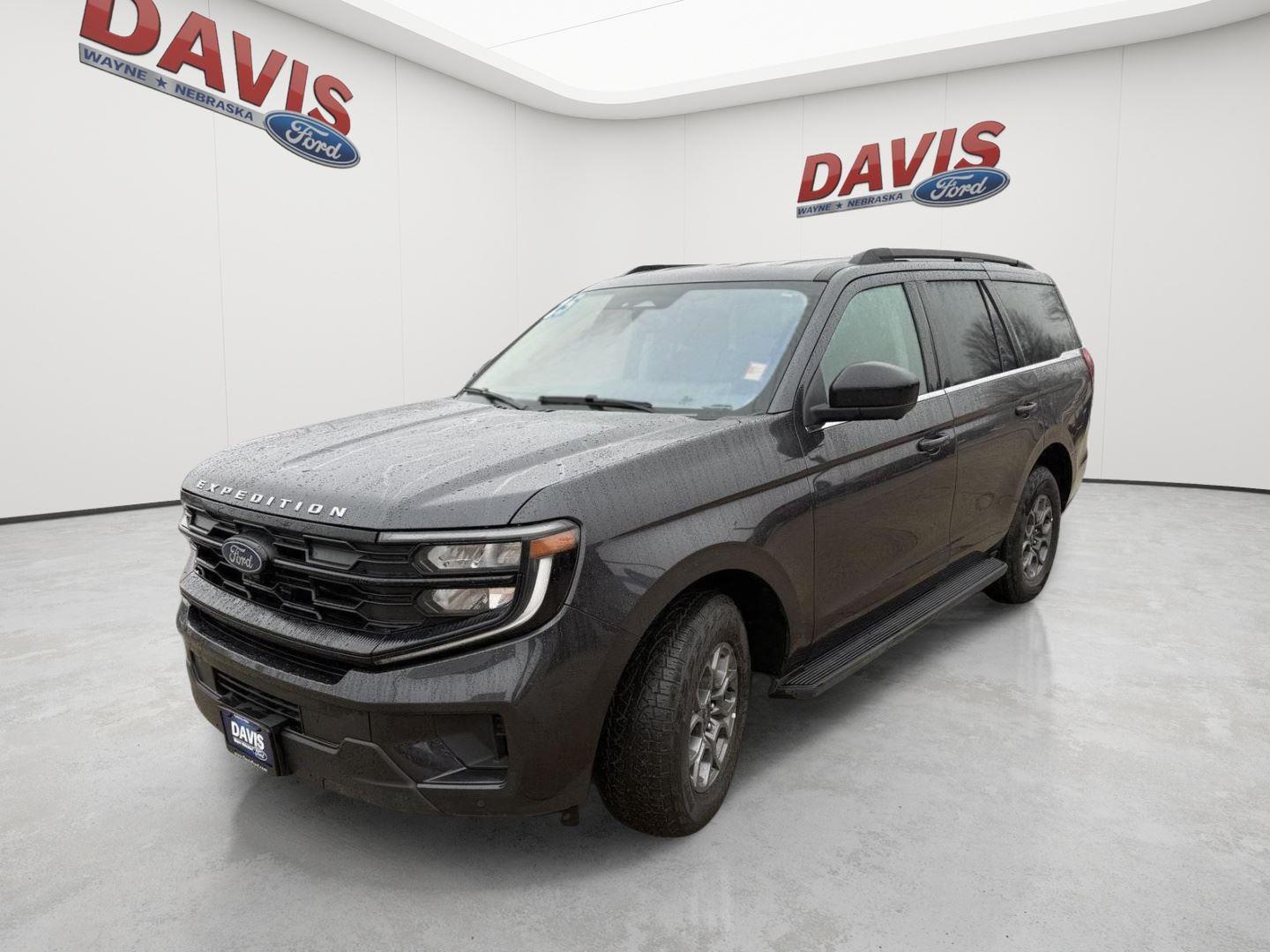 Dark Matter Gray 2025 Ford Expedition SUV / Crossover Four-Wheel Drive Automatic