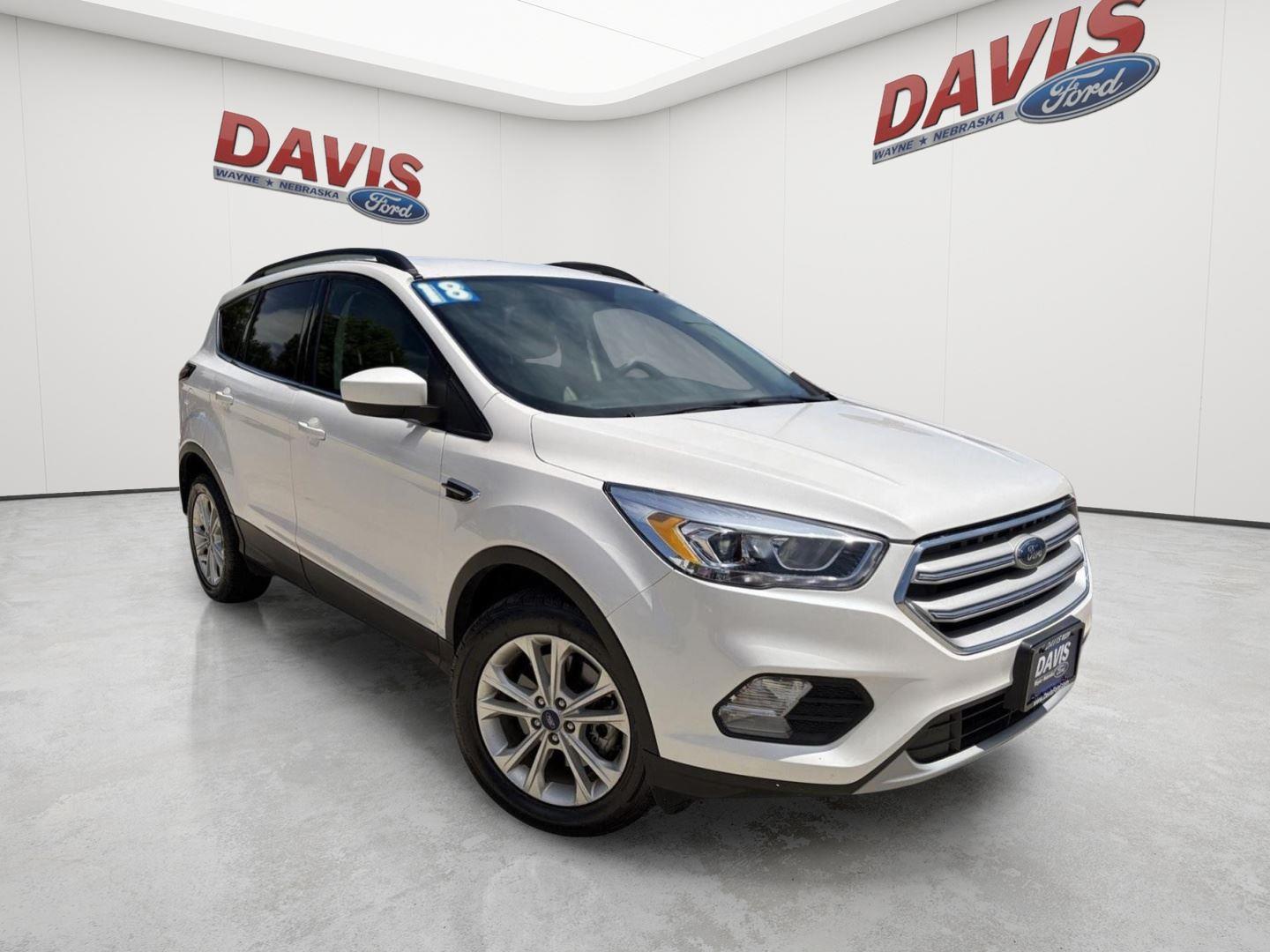 White Platinum Metallic Tri-Coat 2018 Ford Escape SUV / Crossover All-Wheel Drive 6-Speed Automatic