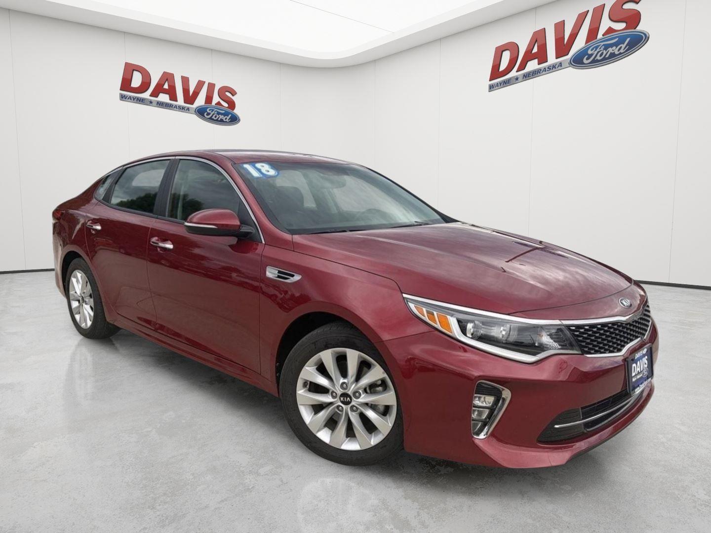 Remington Red 2018 Kia Optima Sedan Front-Wheel Drive 6-Speed Automatic