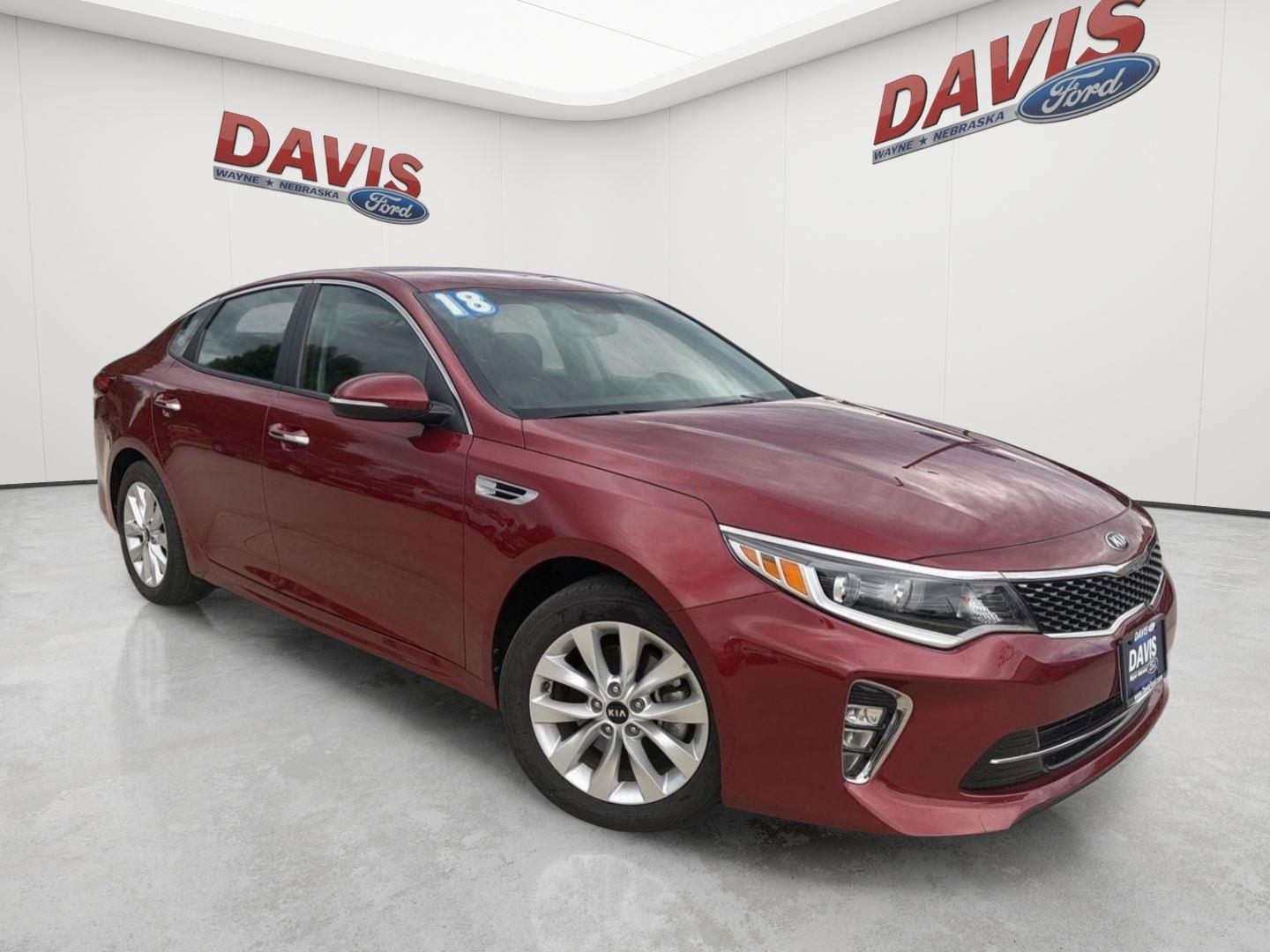 Remington Red 2018 Kia Optima Sedan Front-Wheel Drive 6-Speed Automatic