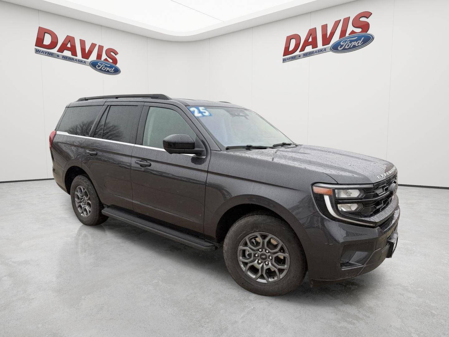 Dark Matter Gray 2025 Ford Expedition SUV / Crossover Four-Wheel Drive Automatic