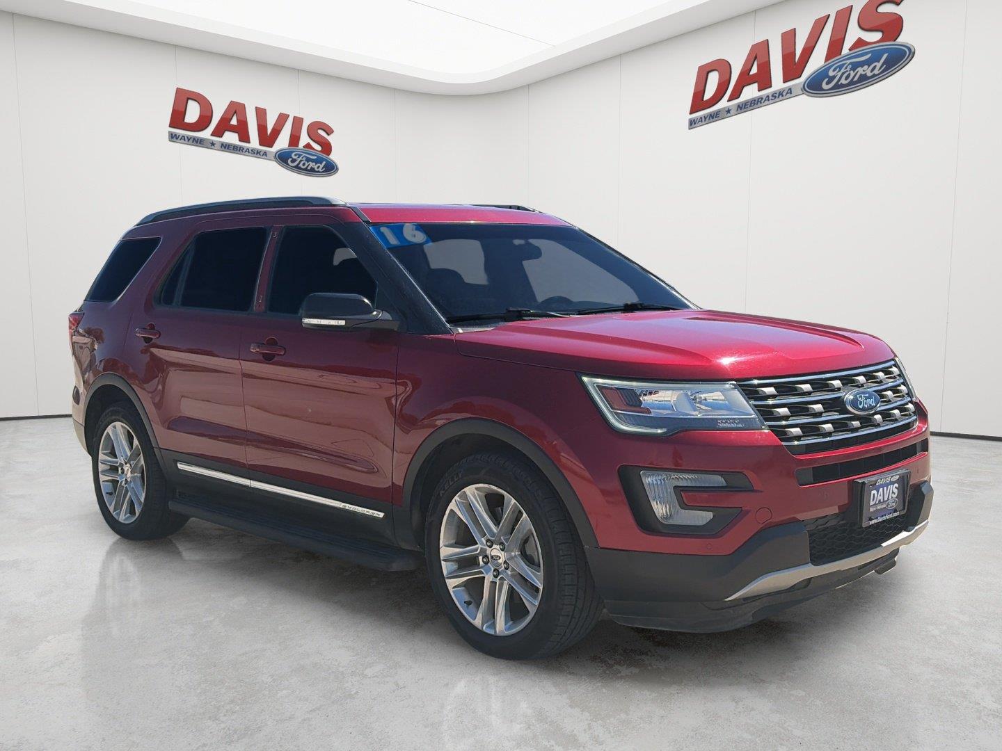  2016 Ford Explorer XLT 4WD   