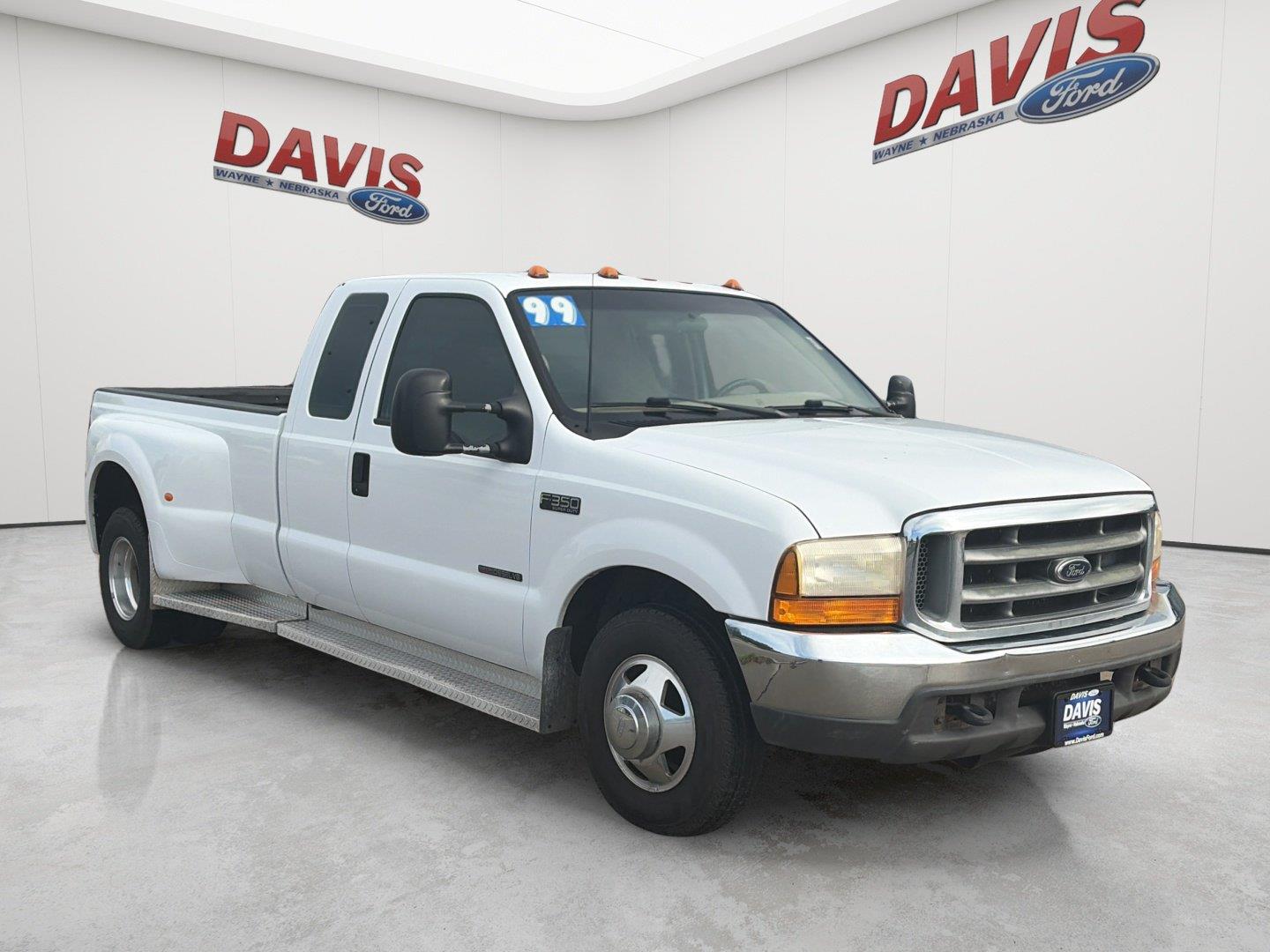 Oxford White 1999 Ford F-350 Super Duty Pickup Truck Rear-Wheel Drive 5-Speed Manual Overdrive