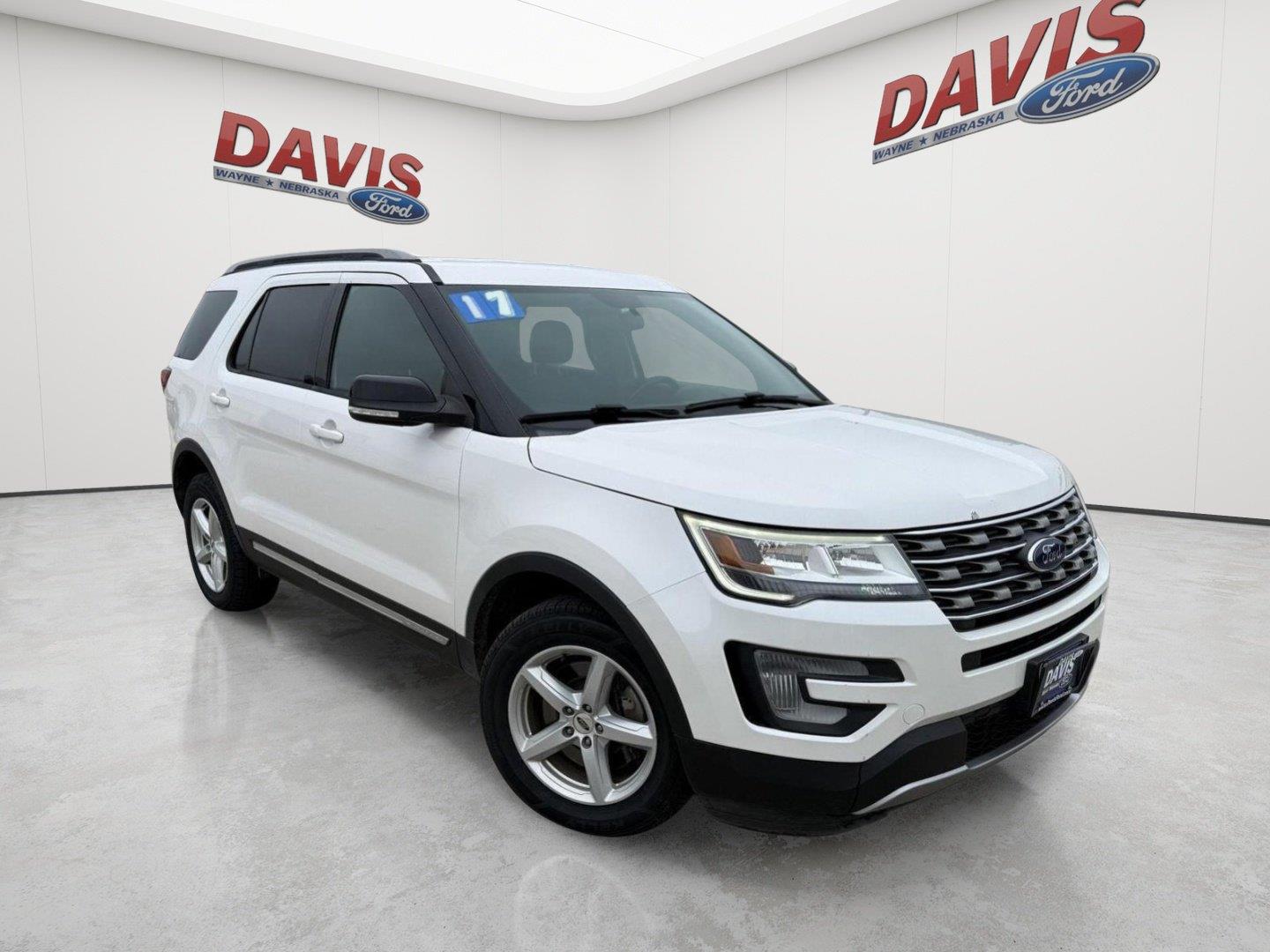 White Platinum Metallic Tri-Coat 2017 Ford Explorer SUV / Crossover All-Wheel Drive 6-Speed Automatic