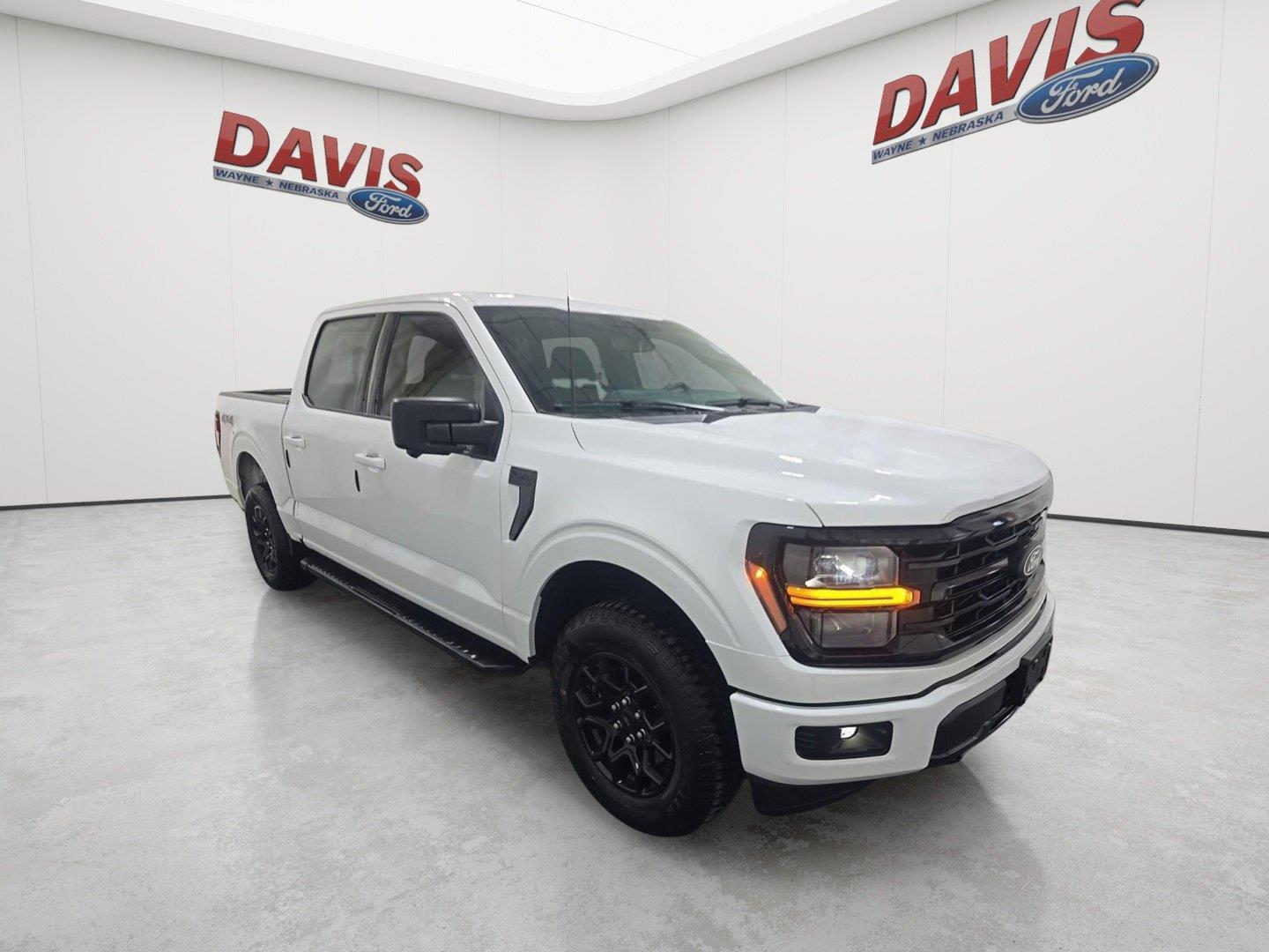 Oxford White 2024 Ford F-150 Pickup Truck Four-Wheel Drive Automatic