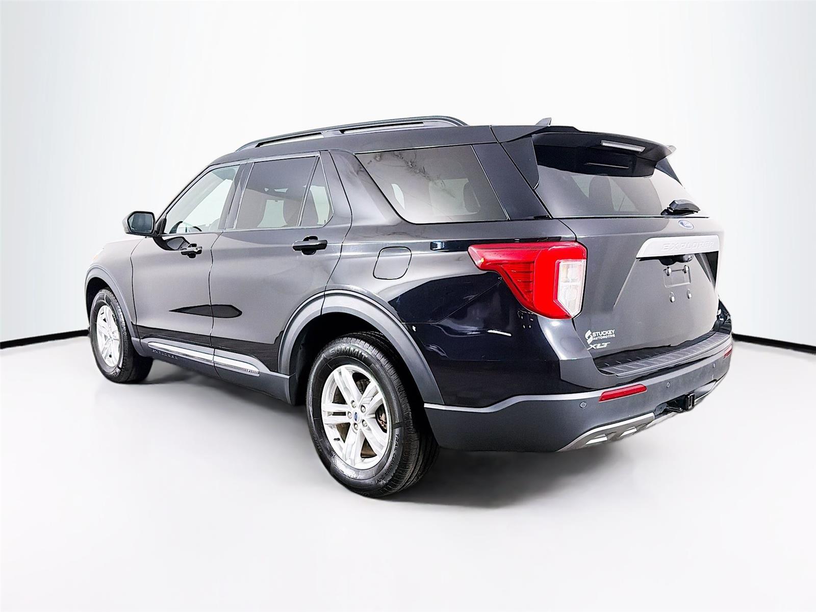 View vehicle photo 5