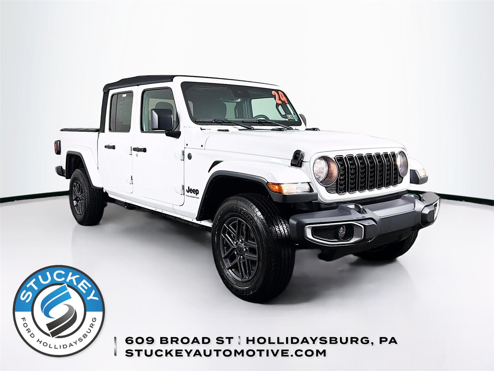 White 2024 Jeep Gladiator Pickup Truck Four-Wheel Drive Automatic