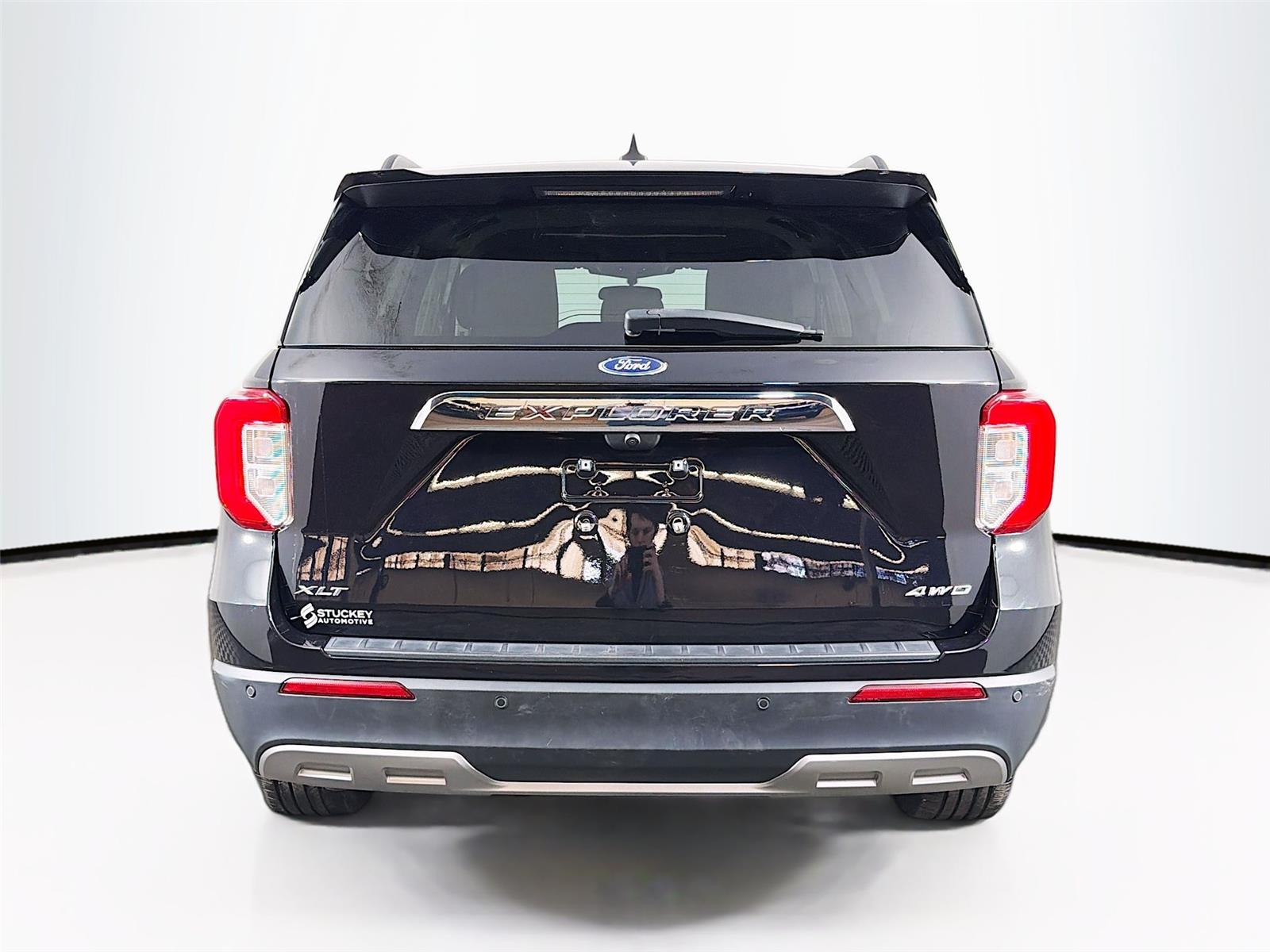 View vehicle photo 6